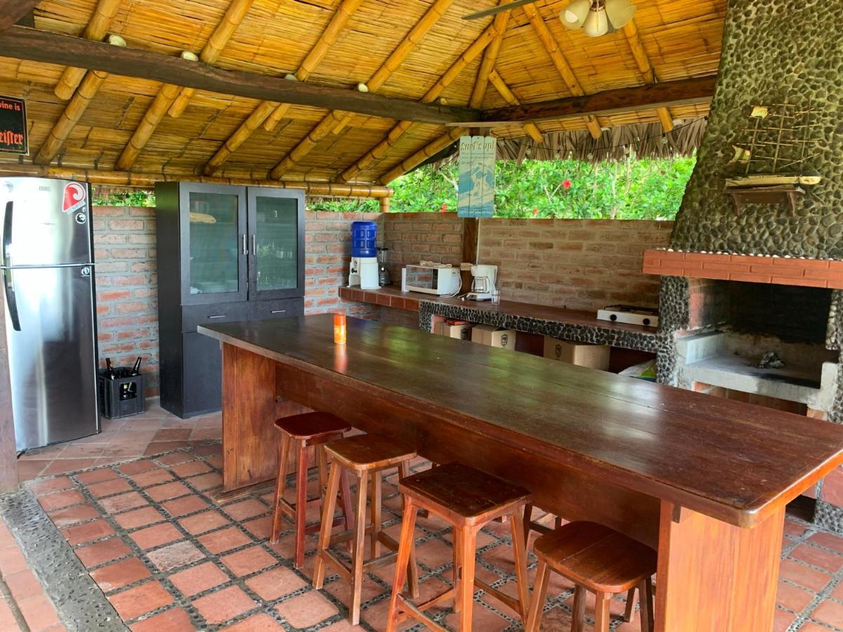 Casa Roja Hostel Montañita Exteriér fotografie
