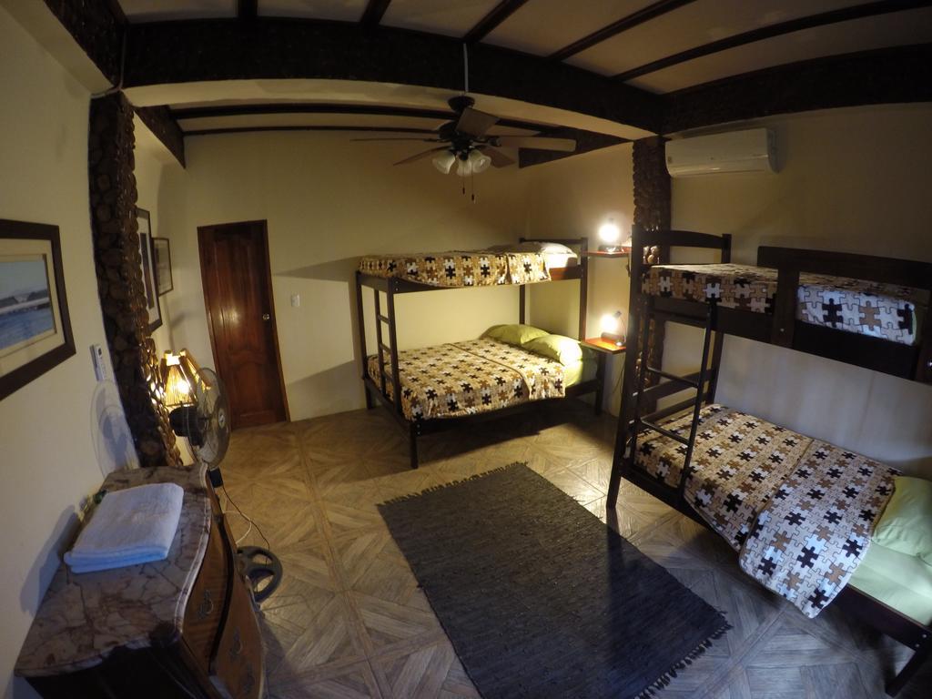 Casa Roja Hostel Montañita Exteriér fotografie